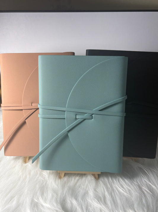 A5 Vegan Leather Traveler’s Notebook | Thick Lined Pages